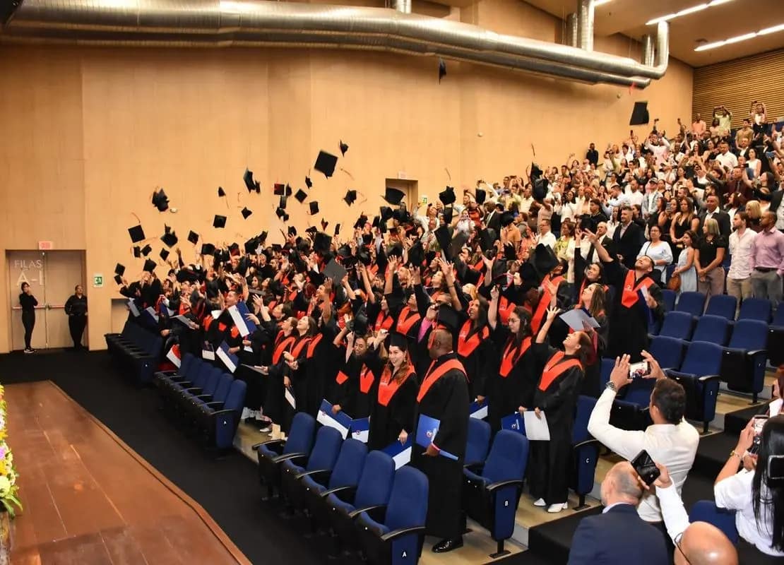 Uniremington graduó nuevos profesionales al servicio de la sociedad